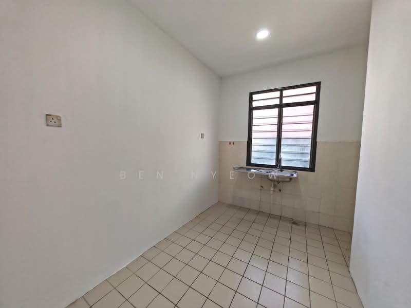 2-storey Terraced House for Sale in Taman Setia Indah (Tebrau) - Ben Nyeow - Kitchen - PropertyGuru.com.my