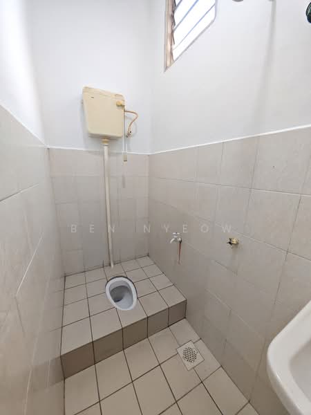 2-storey Terraced House for Sale in Taman Setia Indah (Tebrau) - Ben Nyeow - Bathroom - PropertyGuru.com.my