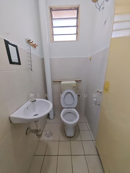 2-storey Terraced House for Sale in Taman Setia Indah (Tebrau) - Ben Nyeow - Bathroom - PropertyGuru.com.my