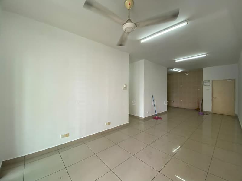 Servis Apartment untuk Disewa di OUG Parklane - Francis Ng - Living Room - PropertyGuru.com.my