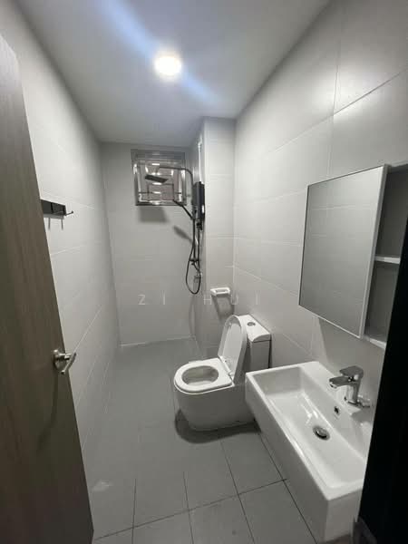 Service Residence for Rent at TRELLIS RESIDENCES - Zi Hui - Bathroom - PropertyGuru.com.my
