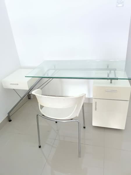 Servis Apartment untuk Disewa di Subang Soho (One Soho) - Soung Lim - Study - PropertyGuru.com.my