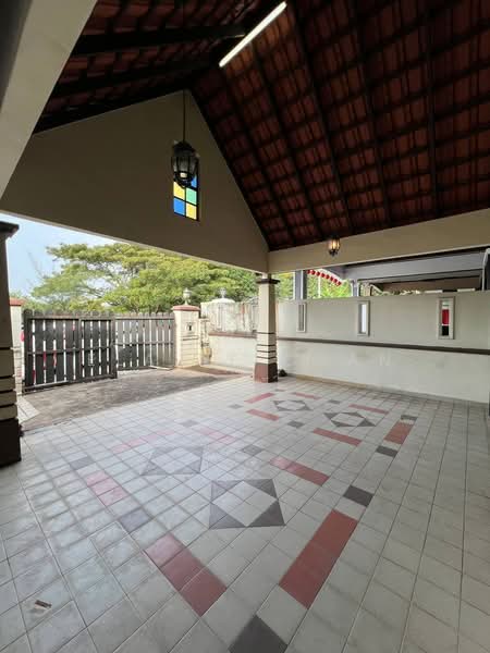 Rumah Teres 1.5 Tingkat untuk Disewa di Taman Pelangi Indah (Ulu Tiram) - Elaine Chan - Exterior - PropertyGuru.com.my