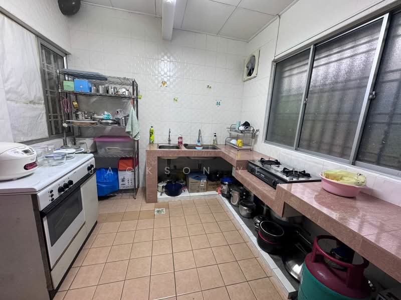 2-storey Terraced House for Sale in Taman Tasik Prima (Puchong) - Jackson Yeoh - Kitchen - PropertyGuru.com.my