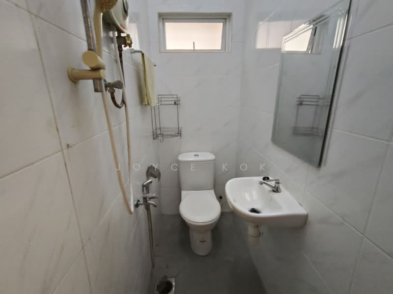 Rumah Teres 2 Tingkat untuk Dijual di Usj 6 (Subang Jaya) - Joyce Kok - Bathroom - PropertyGuru.com.my