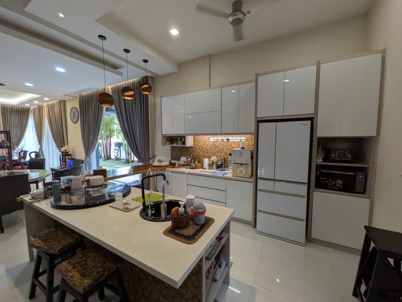 Semi-Detached House for Sale in Temasya Glenmarie (Glenmarie) - Gary Goh - Kitchen - PropertyGuru.com.my