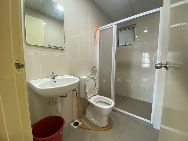 Service Residence for Sale at OUG Parklane - Francis Ng - Bathroom - PropertyGuru.com.my