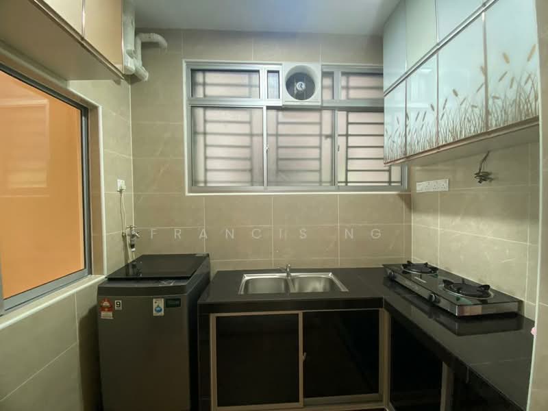 Service Residence for Sale at OUG Parklane - Francis Ng - Kitchen - PropertyGuru.com.my