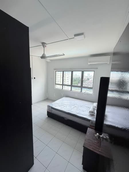 Kondominium untuk Disewa di Endah Regal Condominium - Kelly Kok - Bedroom - PropertyGuru.com.my