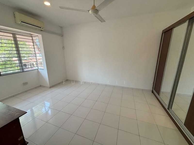 Rumah Teres untuk Disewa di Shah Alam (Selangor) - Fuad Ali - Bedroom - PropertyGuru.com.my