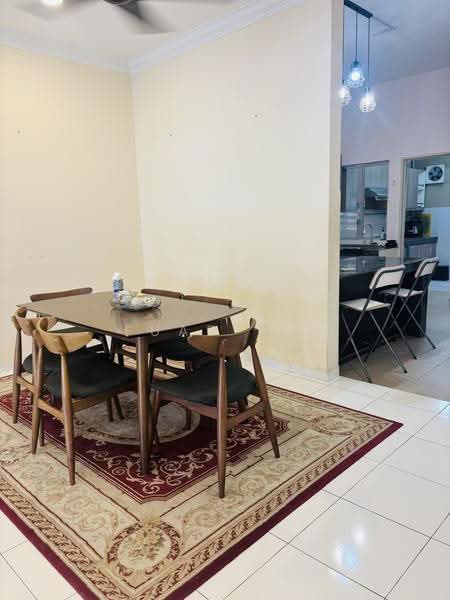 Rumah Teres untuk Disewa di Shah Alam (Selangor) - Fuad Ali - Dining Room - PropertyGuru.com.my