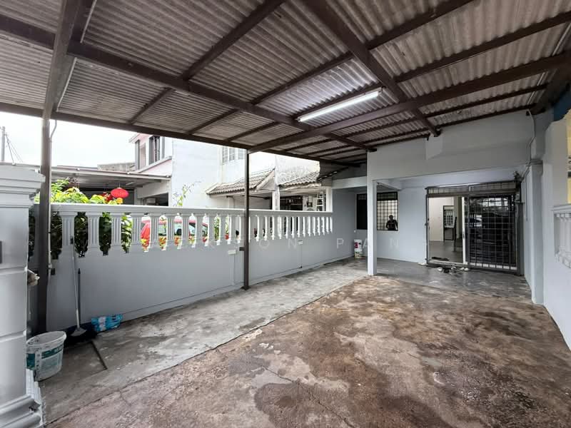 Rumah Teres 2 Tingkat untuk Disewa di Taman Kulai (Kulai) - Jackson Pang - Exterior - PropertyGuru.com.my