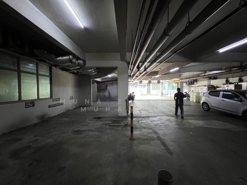 Shop / Office for Rent in Taman Nirwana (Ampang) - Muna Zawani Muhamad - Car Park - PropertyGuru.com.my