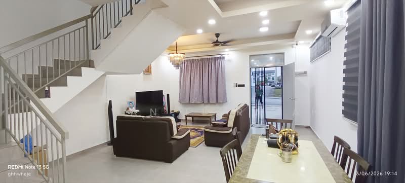 Terraced House for Sale in Taman Kundang Jaya (Rawang) - Devan Tiarajah - Living Room - PropertyGuru.com.my