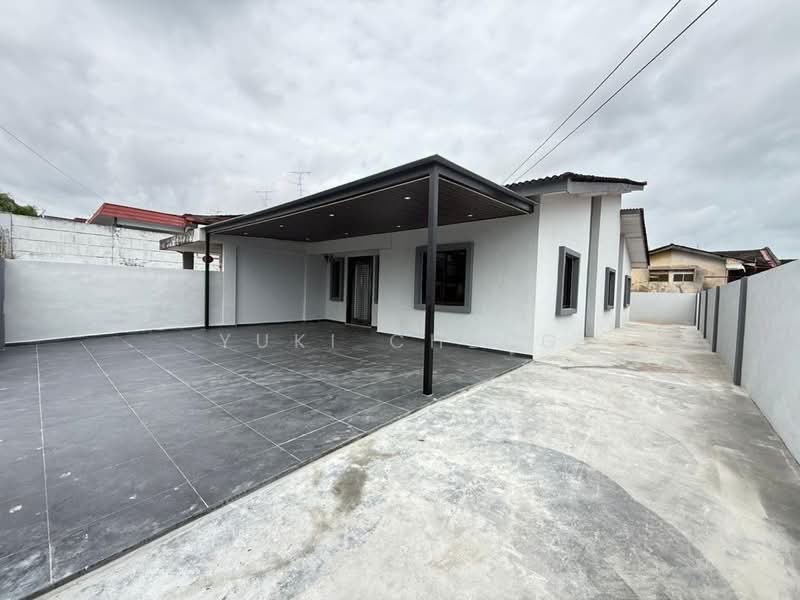 Semi-Detached House for Sale in Taman Mutiara (Ulu Tiram) - Yuki Cheng - PropertyGuru.com.my