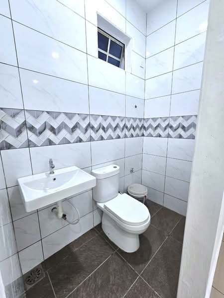 Rumah Teres 2 Tingkat untuk Dijual di Taman Universiti (Skudai) - Karl Lim - Bathroom - PropertyGuru.com.my