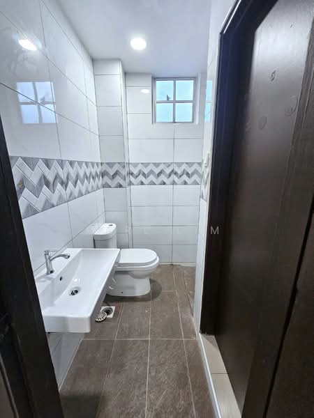 Rumah Teres 2 Tingkat untuk Dijual di Taman Universiti (Skudai) - Karl Lim - Bathroom - PropertyGuru.com.my