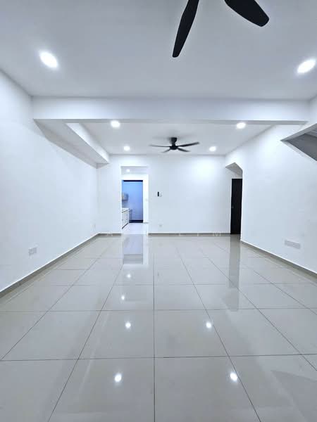 Rumah Teres 2 Tingkat untuk Dijual di Taman Universiti (Skudai) - Karl Lim - Living Room - PropertyGuru.com.my