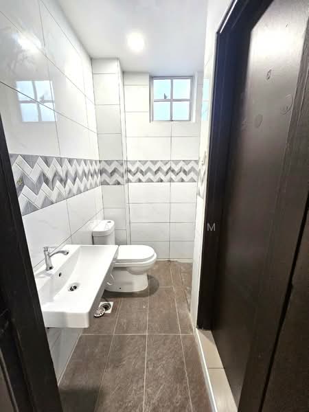 Rumah Teres 2 Tingkat untuk Dijual di Taman Universiti (Skudai) - Karl Lim - Bathroom - PropertyGuru.com.my