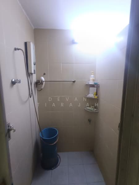 1-storey Terraced House for Sale in Taman Sri Segambut (Segambut) - Devan Tiarajah - Bathroom - PropertyGuru.com.my