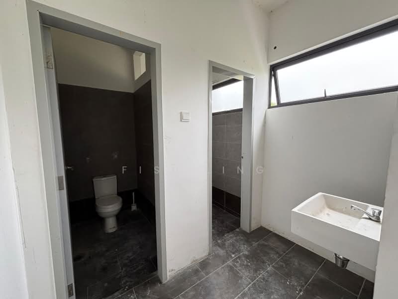 Tanah Komersial untuk Dijual di Simpang Ampat (Penang) - Fish Ling - Bathroom - PropertyGuru.com.my