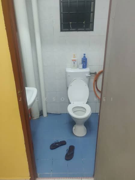 Apartment for Rent at Pangsapuri Perdana Villa - Jackson Chei - Bathroom - PropertyGuru.com.my