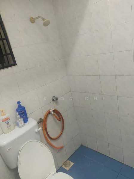 Apartment for Rent at Pangsapuri Perdana Villa - Jackson Chei - Bathroom - PropertyGuru.com.my