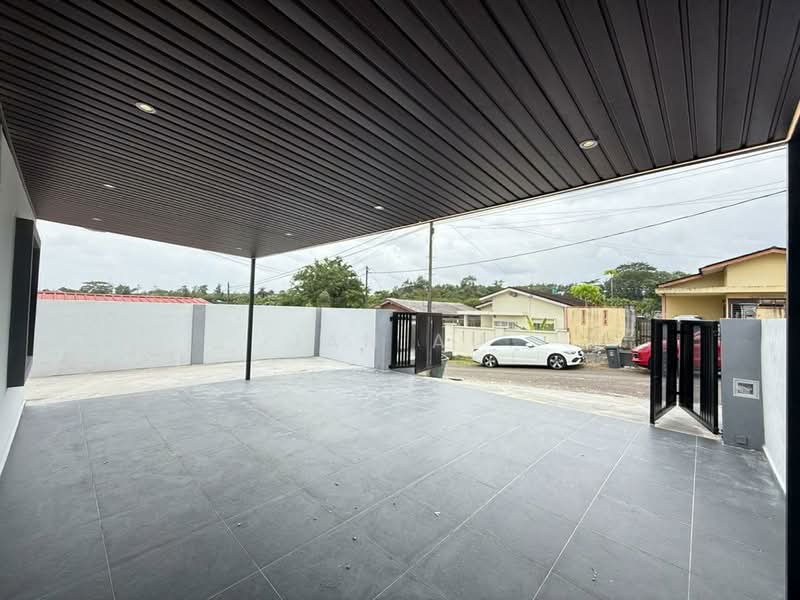 Semi-Detached House for Sale in Taman Mutiara (Ulu Tiram) - JAN AU - Exterior - PropertyGuru.com.my