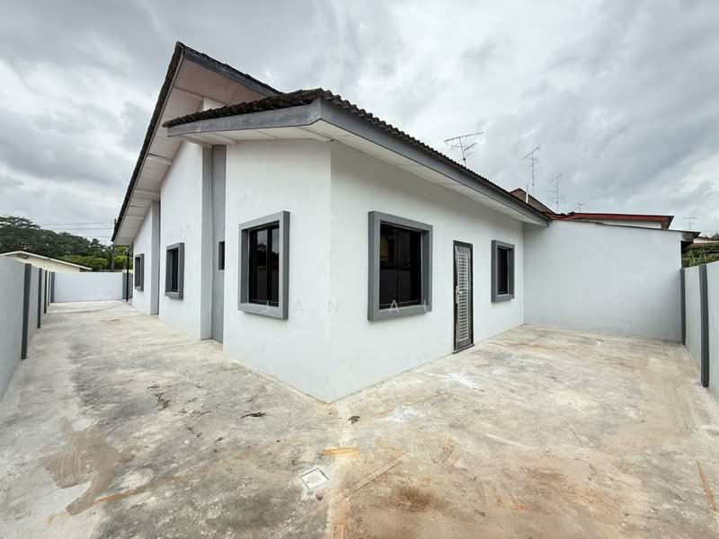 Semi-Detached House for Sale in Taman Mutiara (Ulu Tiram) - JAN AU - Exterior - PropertyGuru.com.my