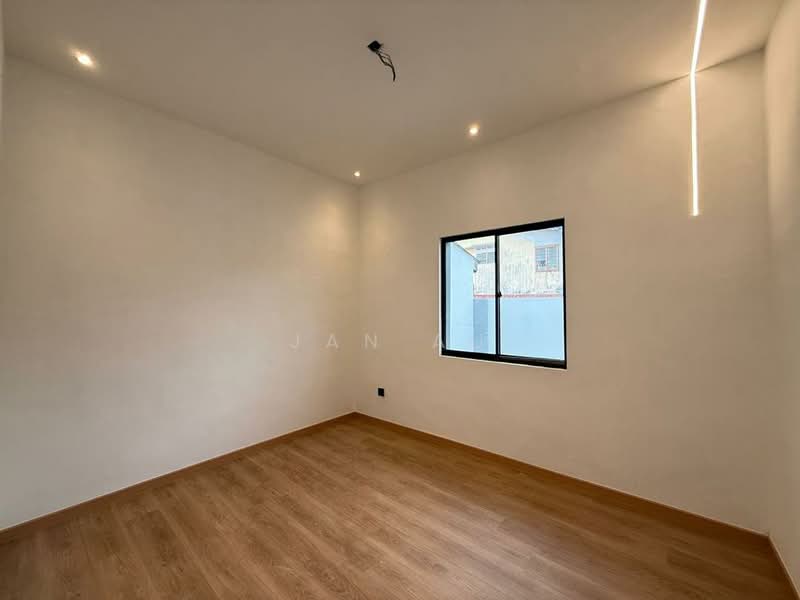Semi-Detached House for Sale in Taman Mutiara (Ulu Tiram) - JAN AU - Interior - PropertyGuru.com.my