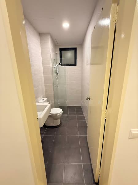 Kondominium untuk Disewa di Brezza Hill - Kelly Kok - Bathroom - PropertyGuru.com.my