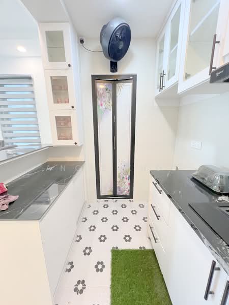 Kondominium untuk Dijual di Triuni Residences - Angie Khoo - Kitchen - PropertyGuru.com.my