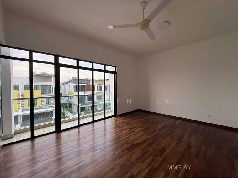 Rumah Berkembar untuk Dijual di Setia Utama (Setia Alam) - Yongsen Lim - PropertyGuru.com.my