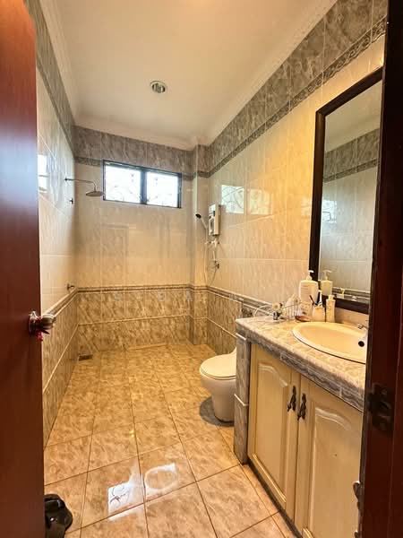 Bungalow for Rent in Sungai Merab (Dengkil) - Aida Ali - Bathroom - PropertyGuru.com.my