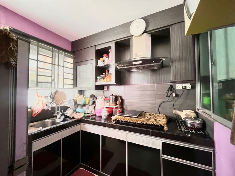 Rumah Teres 2 Tingkat untuk Dijual di Taman Mutiara Rini (Skudai) - Linz Soh - Kitchen - PropertyGuru.com.my