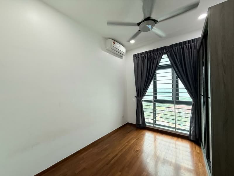 Servis Apartment untuk Disewa di Crescent Bay Suites (Teluk Bayu) - Jessy Yip - Bedroom - PropertyGuru.com.my