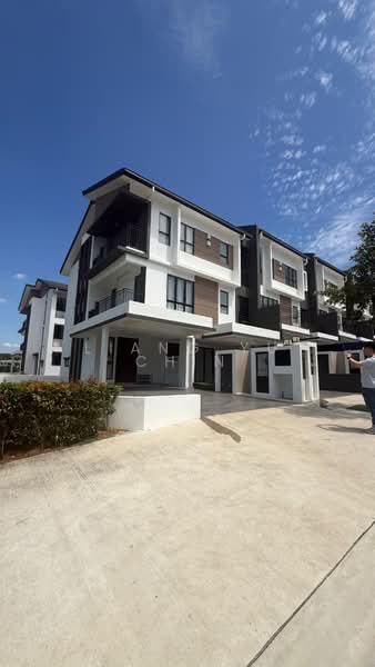1.5-storey Terraced House for Sale in Kota Warisan (Sepang) - Liang Yu Chin - Exterior - PropertyGuru.com.my