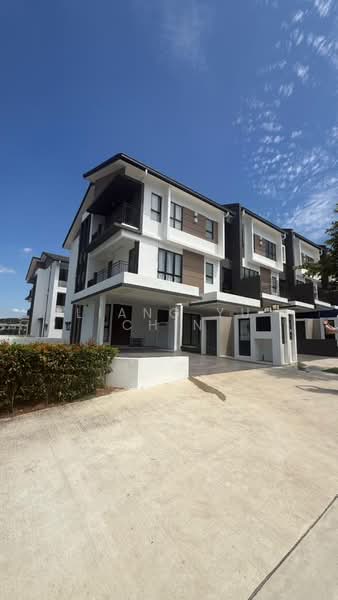 1.5-storey Terraced House for Sale in Kota Warisan (Sepang) - Liang Yu Chin - Exterior - PropertyGuru.com.my