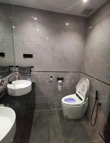 Service Residence for Rent at Molek Regency - Phang Elainne - Bathroom - PropertyGuru.com.my