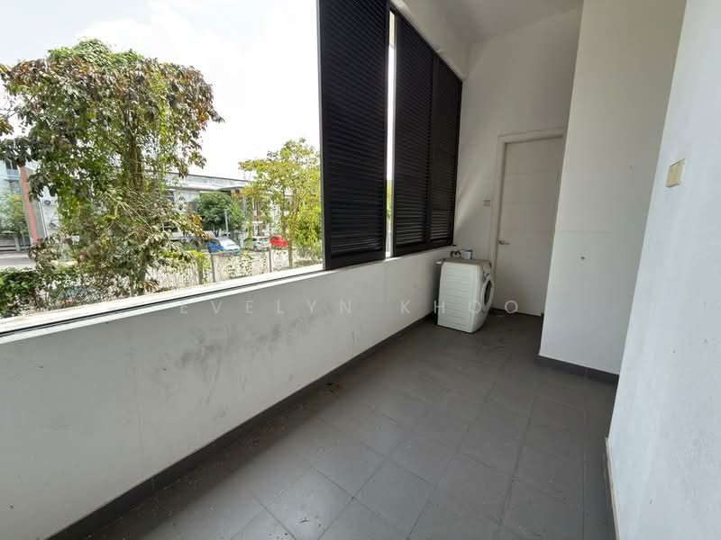 4-storey Terraced House for Rent in Taman Villa Senja (Rawang) - Evelyn Khoo - Balcony - PropertyGuru.com.my