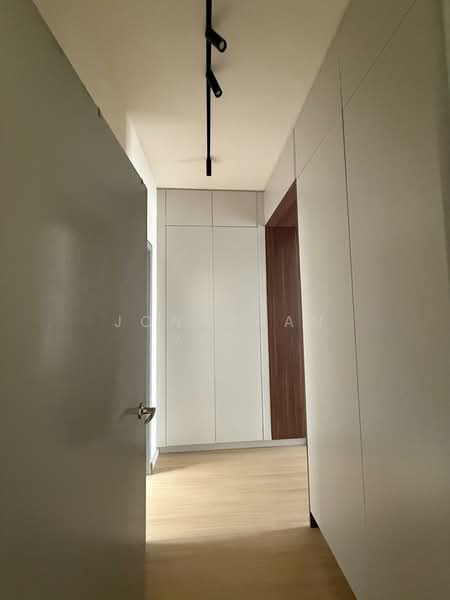 Condominium for Rent at Upperville @ 16 Quartz - Jonathan Yeoh - Corridor - PropertyGuru.com.my