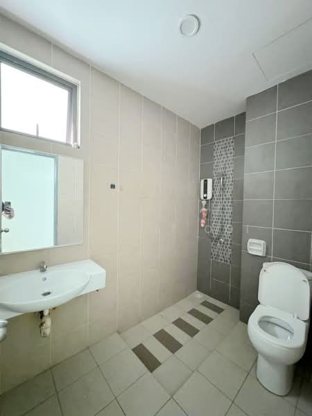 Kondominium untuk Dijual di Tree Sparina - Vincent Ooi - Bathroom - PropertyGuru.com.my