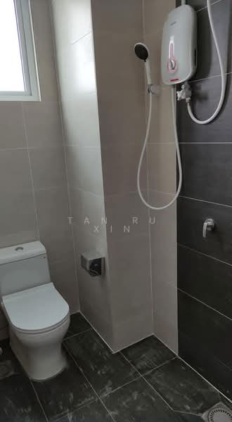 Service Residence for Rent at Pinnacle Sri Petaling - Tan Ru Xin - Bathroom - PropertyGuru.com.my