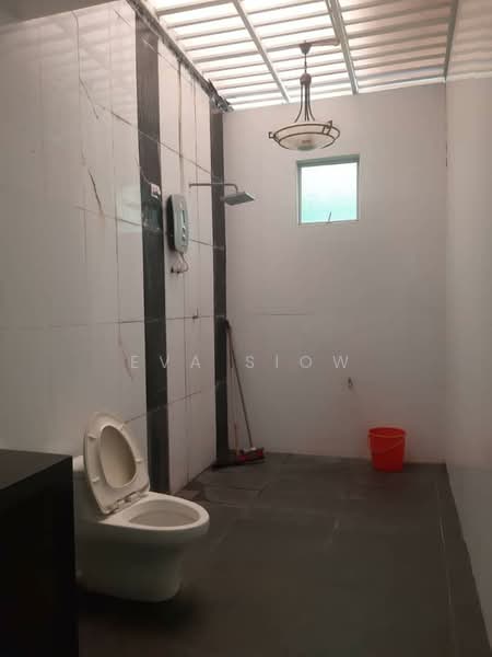 Bungalow for Sale in Taman Abad (Johor Bahru) - Eva Siow - Bathroom - PropertyGuru.com.my