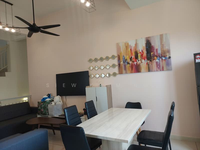 Rumah Bandar untuk Disewa di 16 Sierra (Puchong) - Siew Khim Ng - Living Room - PropertyGuru.com.my