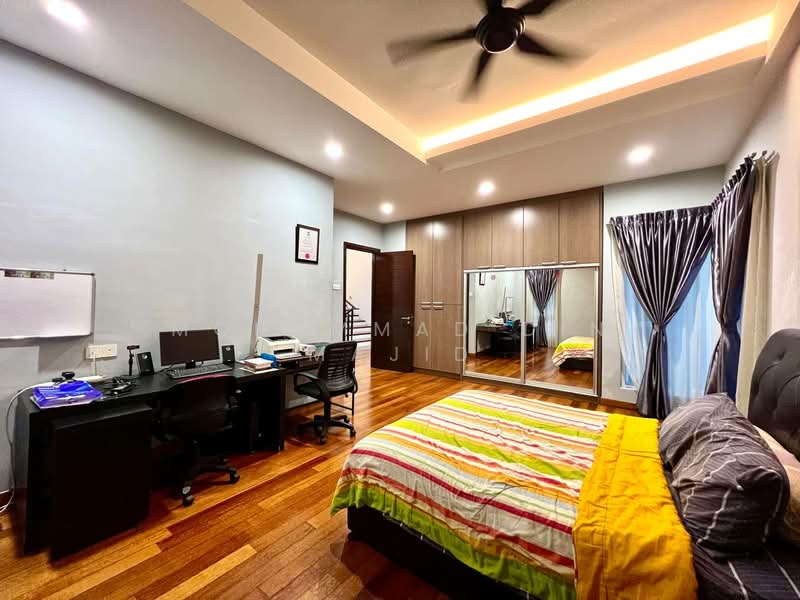 Bungalow for Sale in Subang Heights (Subang Jaya) - Mohammad Din Majid - PropertyGuru.com.my