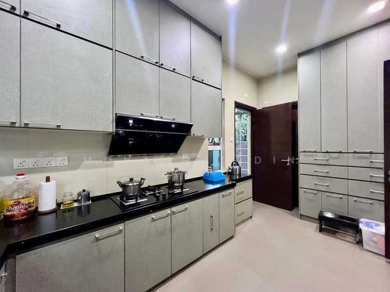 Bungalow for Sale in Subang Heights (Subang Jaya) - Mohammad Din Majid - PropertyGuru.com.my
