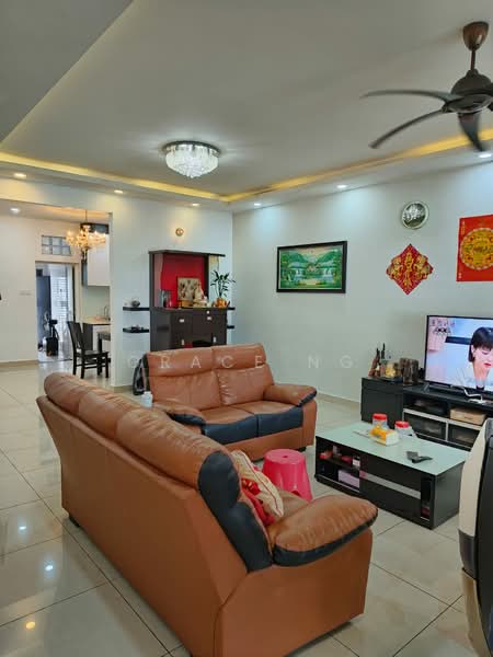 2-storey Terraced House for Sale in Taman Seri Austin (Tebrau) - Grace Ng - Living Room - PropertyGuru.com.my