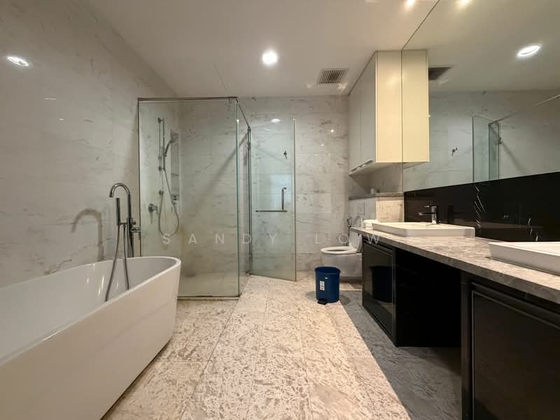 Service Residence for Sale at The Face Suites (Platinum Suites) - Sandy Low - Bathroom - PropertyGuru.com.my