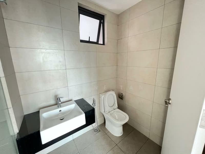 Servis Apartment untuk Disewa di Serviced Residence @ Sunway D'hill Residences - Eugene Tan - Bathroom - PropertyGuru.com.my